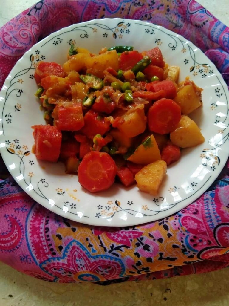 Aloo Matar Gajar Recipe(Potato, Peas & Carrots)