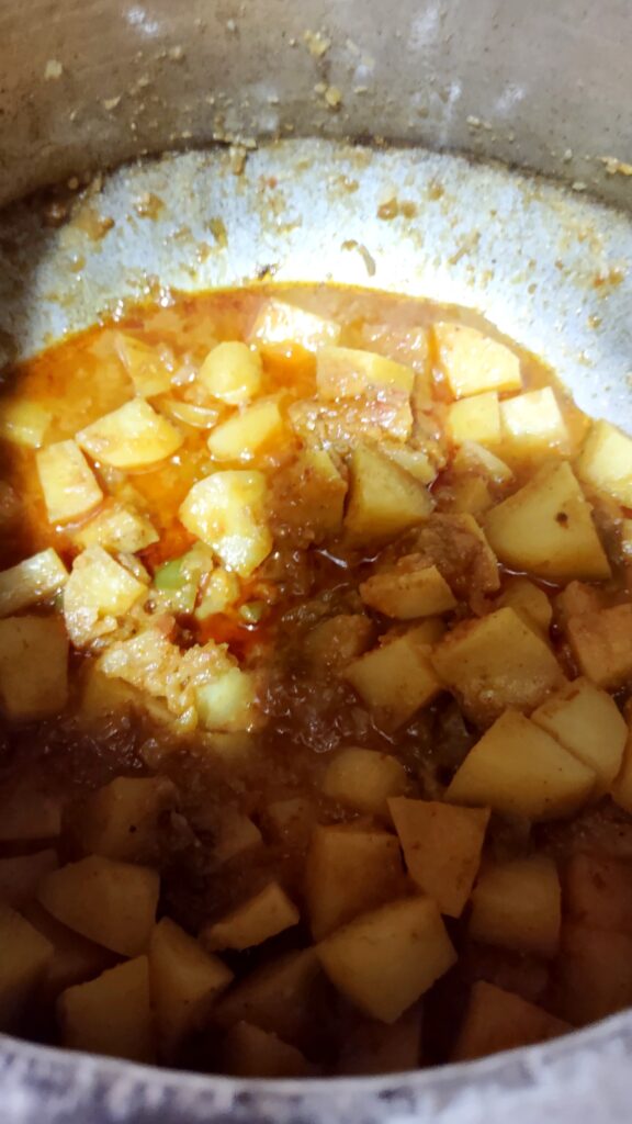 Aloo Shimla Mirch (Potatoes & capsicum Curry)